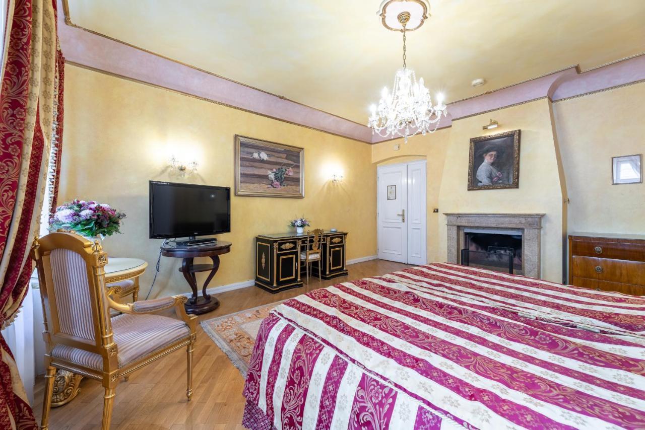 Nosticova Apartments Praha Bagian luar foto