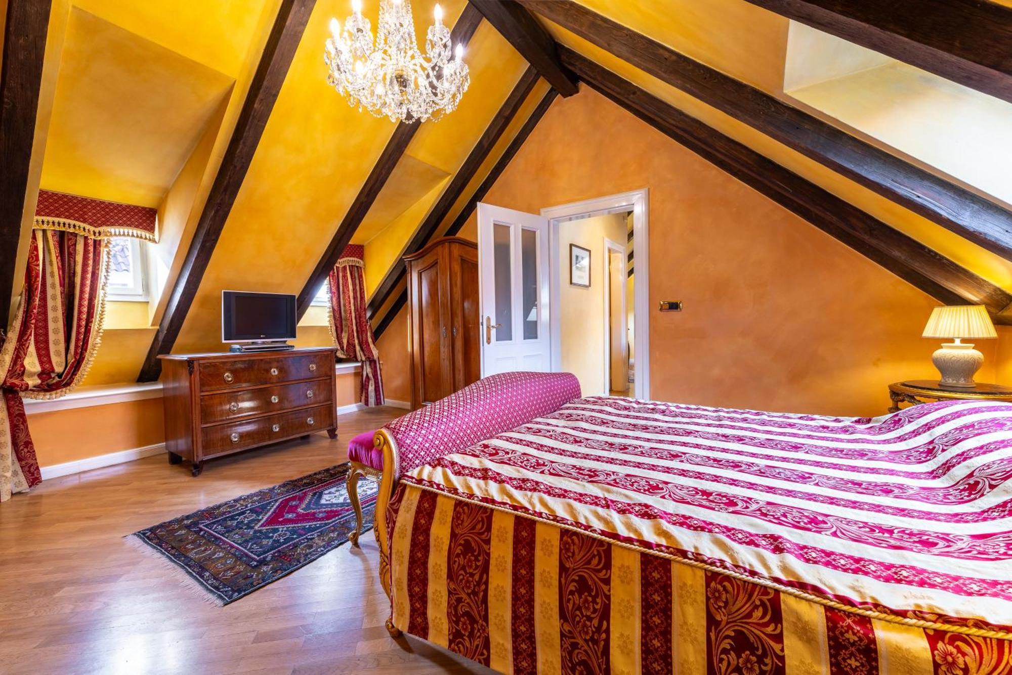 Nosticova Apartments Praha Bagian luar foto